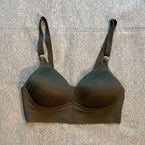 Warner's Sleek Black Bra